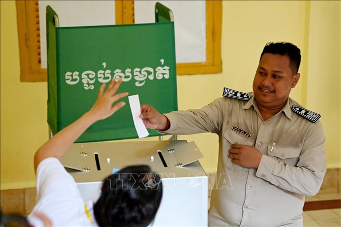 Bầu cử Thượng viện Campuchia: Đảng cầm quyền giành 55/58 ghế- Ảnh 1.