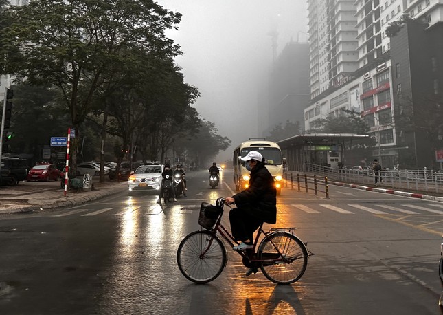 Hà Nội ô nhiễm không khí nhất thế giới sáng nay- Ảnh 1.