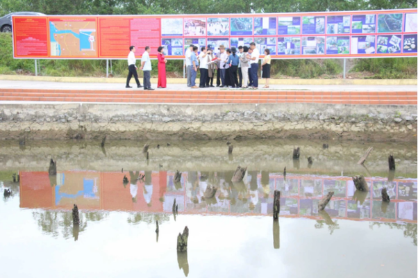 Bãi cọc Bạch Đằng phát lộ sau gần nghìn năm vùi dưới bùn: UNESCO tới khảo sát thực địa- Ảnh 1.